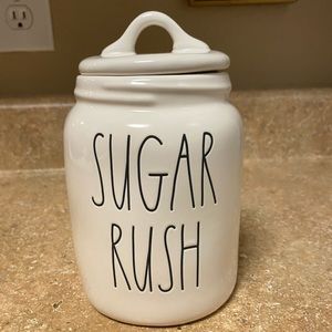 🍶RAE DUNN CANISTER🍶